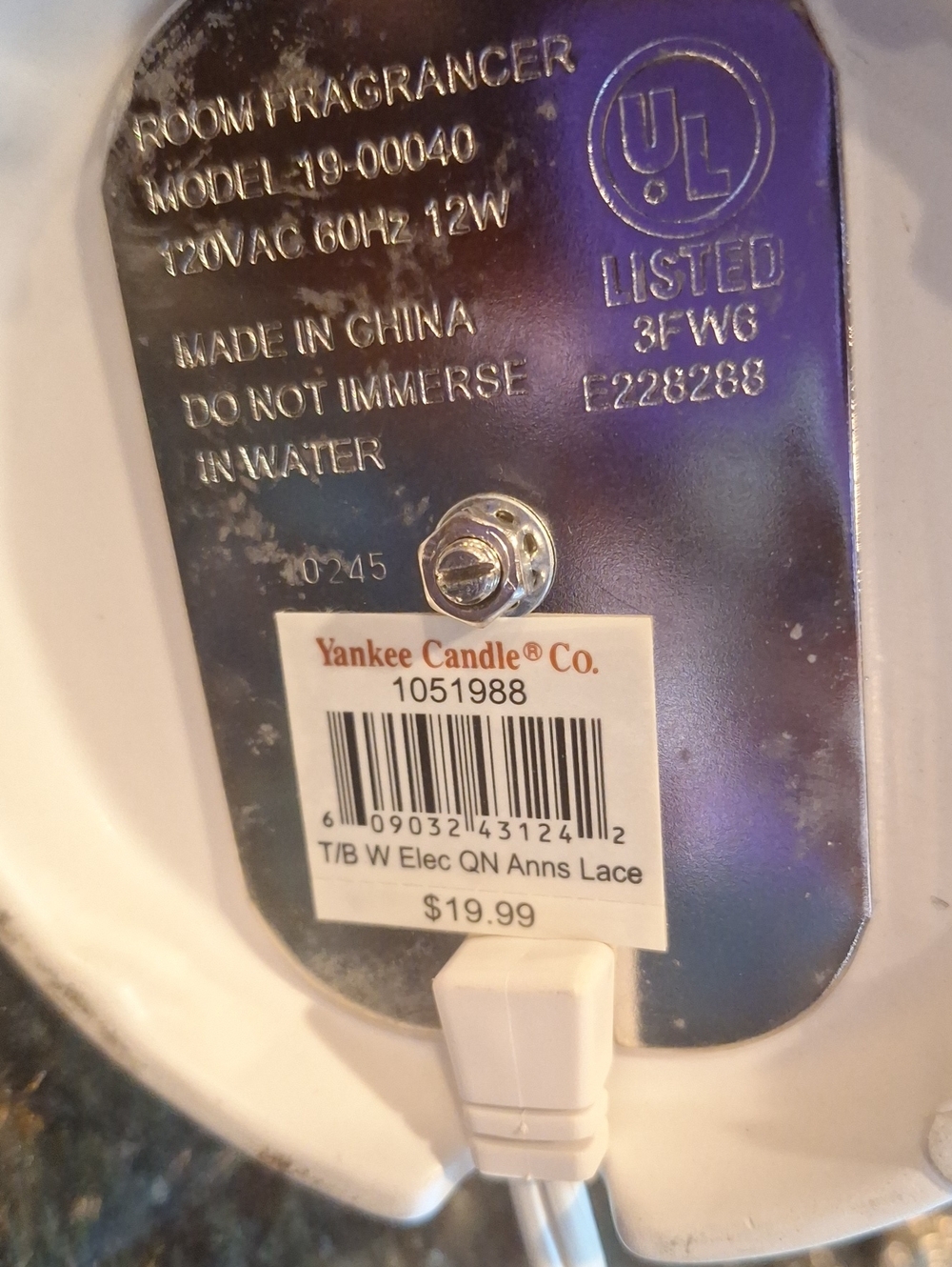 Yankee Candle White Wax Warmer with Butterfly And Bee Accents - Picture 6 of 7